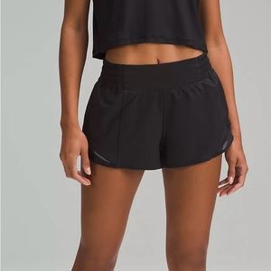 Lululemon Hotty Hot Lined Shorts 2.5” Size 4